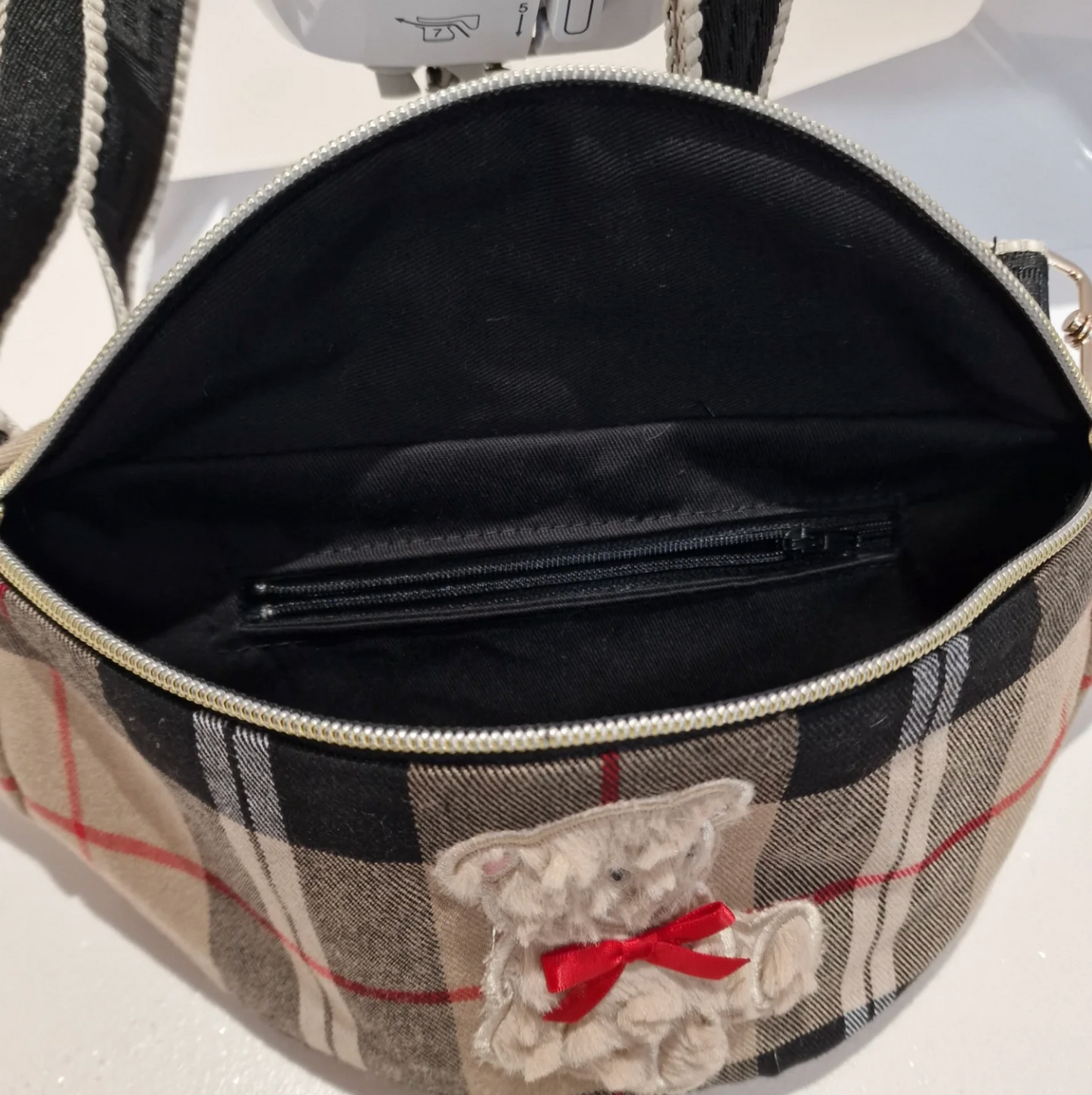 atelier couture sac banane créatrice BB85