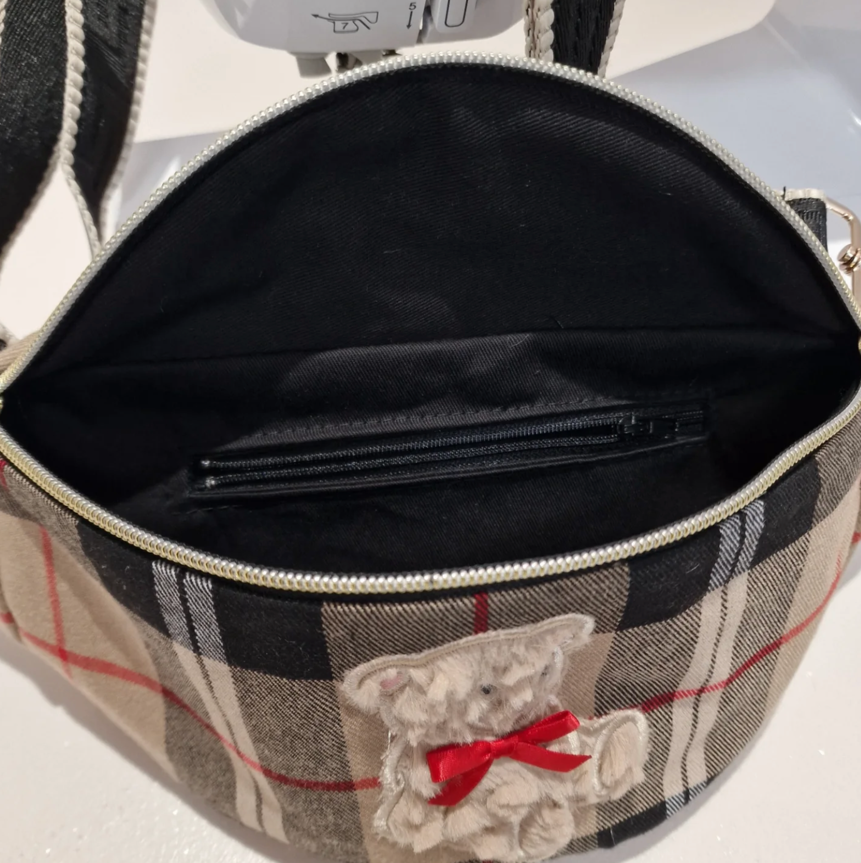 atelier couture sac banane créatrice BB85
